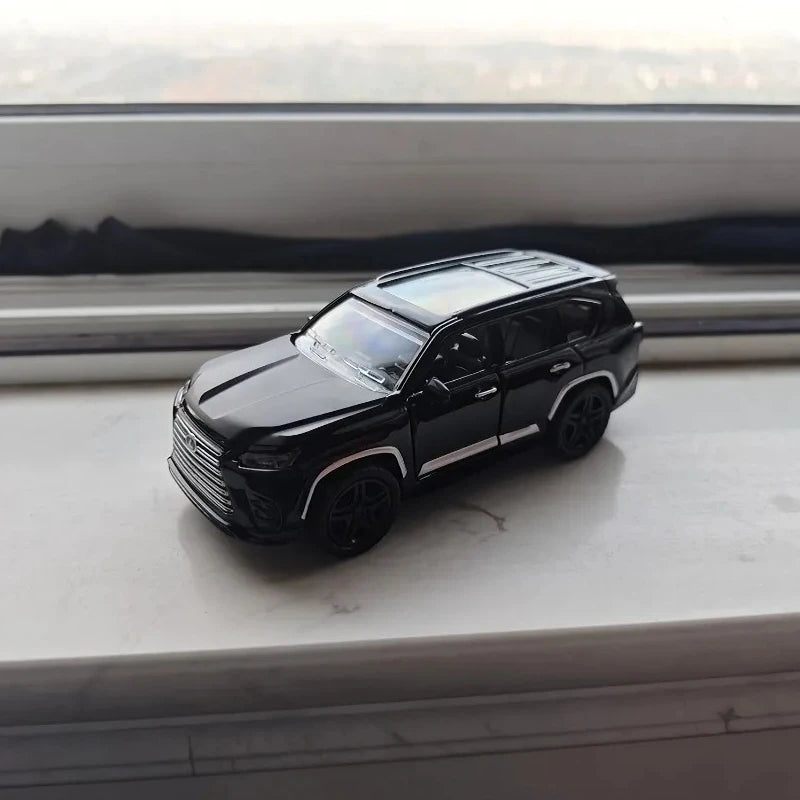 1:32 Scale Lexus LX600 Diecast Alloy SUV Model Luxury Off-Road Vehicle